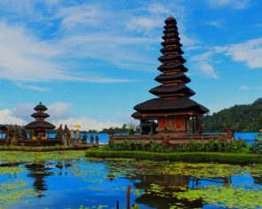 Indonesia Ulun Danu Beratan paint by numbers